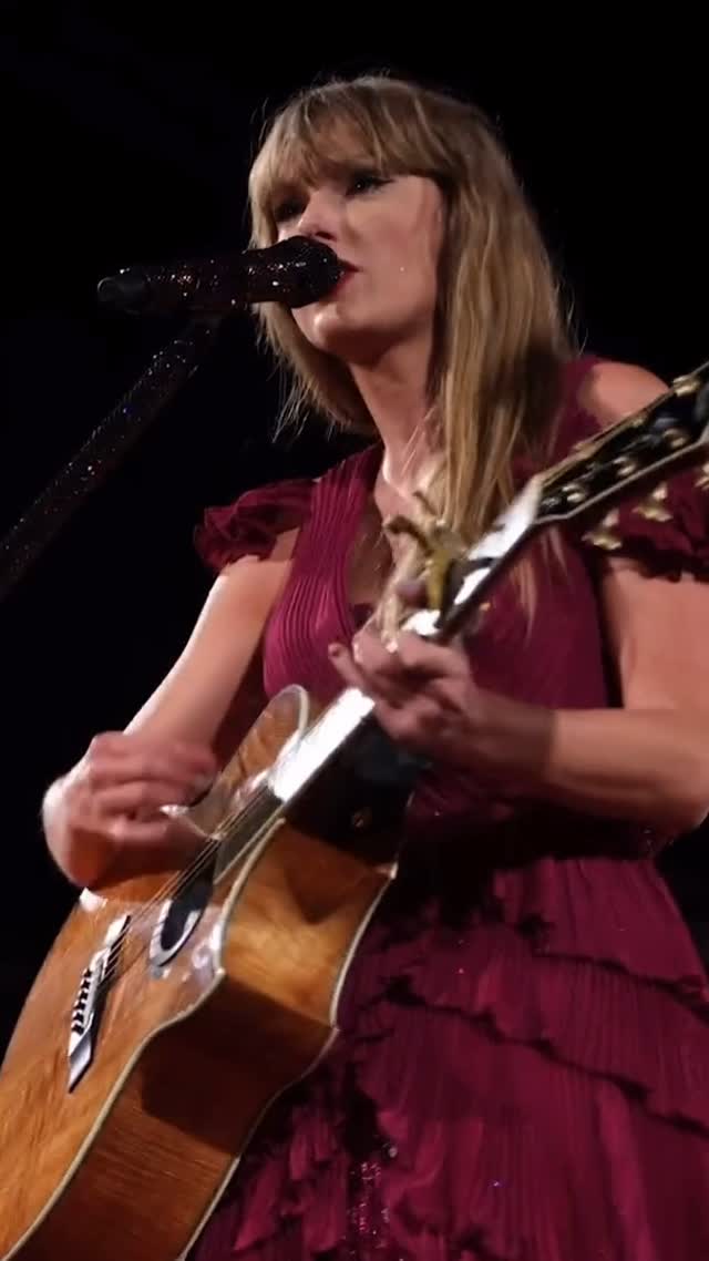 “Come on, come on, don’t leave me like this
I thought I had you figured out
Can’t breathe whenever you’re gone
Can’t turn back now, I’m haunted.” 💜

#TaylorSwift #SpeakNow #TSTheErasTour #TheErasTour #UpdateSwiftBR