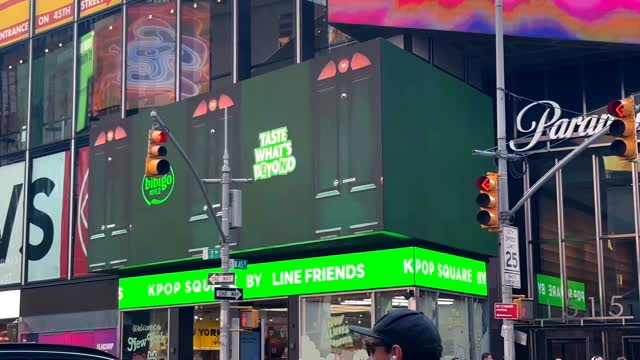#광고 #bibigo
bibigo | SEVENTEEN lighting up Times Square.
It’s time to Taste What’s Beyond.