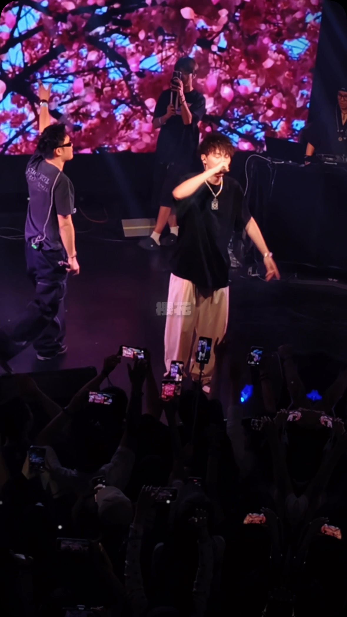 未來新風景仍然期待
#粤语说唱 #撑台脚live