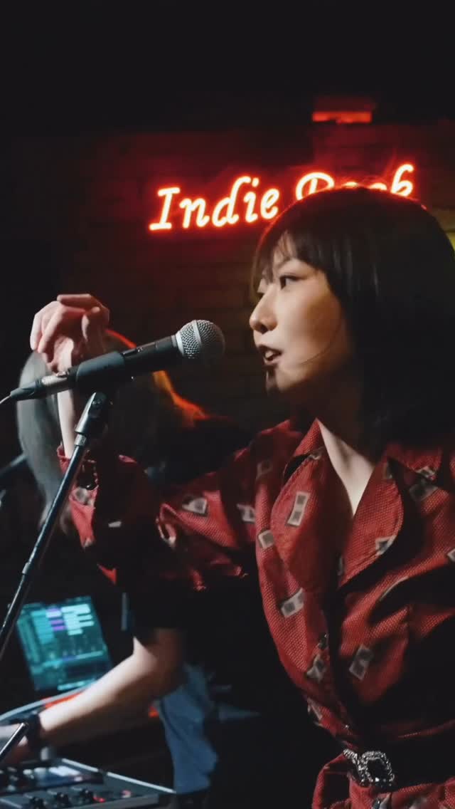 💿Fat Hamster & KANG New 팻햄스터 & 캉뉴 “Micro-Macro”
(Live at Commune, Daegu, March 2025)

Video by @0min.film @jamesrecord 💙

---
🪷Electro-Punk Duo Fat Hamster & KANG New's 1st Album “Brains in a Vat” is available now

⚡️Fat Hamster & KANG New's music blends heavy basslines, distorted synthesizers, and sharp, politically charged lyrics to create a distinctive sonic identity. Known for our high-energy live performances, we’ve been gaining recognition across both the Korean and international indie scenes.

🪷전자펑크 듀오 팻햄스터 & 캉뉴 정규 1집 “Brains in a Vat” 지금 감상 가능

⚡️팻햄스터 & 캉뉴는 헤비한 베이스라인과 왜곡된 신디사이저 사운드, 사회적 이슈에 대한 메시지를 담은 가사를 통해 독창적인 음악적 정체성을 선보인다. 또한 공연에서는 에너지 넘치는 라이브셋을 선보이며 한국과 세계 인디 씬에서 주목받고 있다.