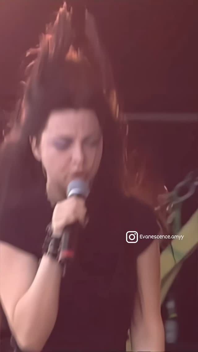 Going under 🤍

#evanescenceamyy #evanescence #amylee #fallen #rock #travel #traveltheworld #fypage #music #music #fyp #kesfet #kesfetteyim #kesfetteyiz #numetal #hardrock #reelsviral #reels #show