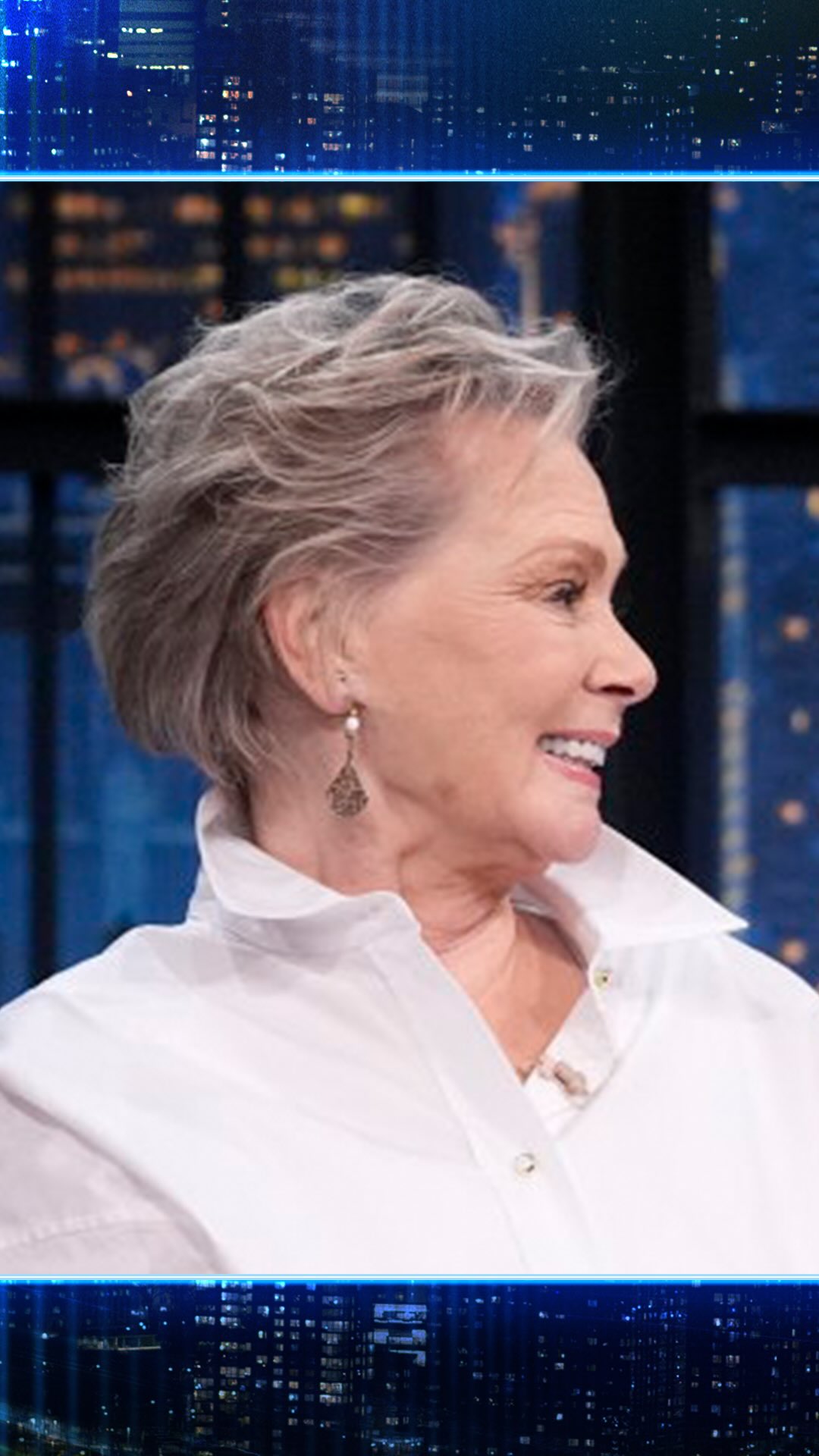 The origin story of the friendship between @realjeansmart and @johnkrasinski is the most wholesome.