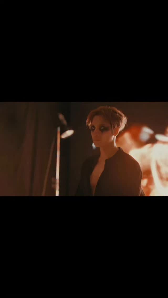 [MAGAZINE] 250809 L'Officiel Hong Kong 

"One Journey, One Voice, Across The Globe.

Set to a powerful track from the MAGICMAN 2 album chosen specially for Hong Kong, the behind-the-scenes film captures Jackson Wang in motion during the 18-hours shoot. From dark shadows to liberating light, every frame reflects a man who has rebuilt himself - from the inside out through a complete rebirth.

Stay stunned for all 10 videos to be released per country and region, with each one revealing a different side of the MAGIC MAN story."

#JacksonWang #王嘉尔 #잭슨 #TEAMWANG #MAGICMAN2