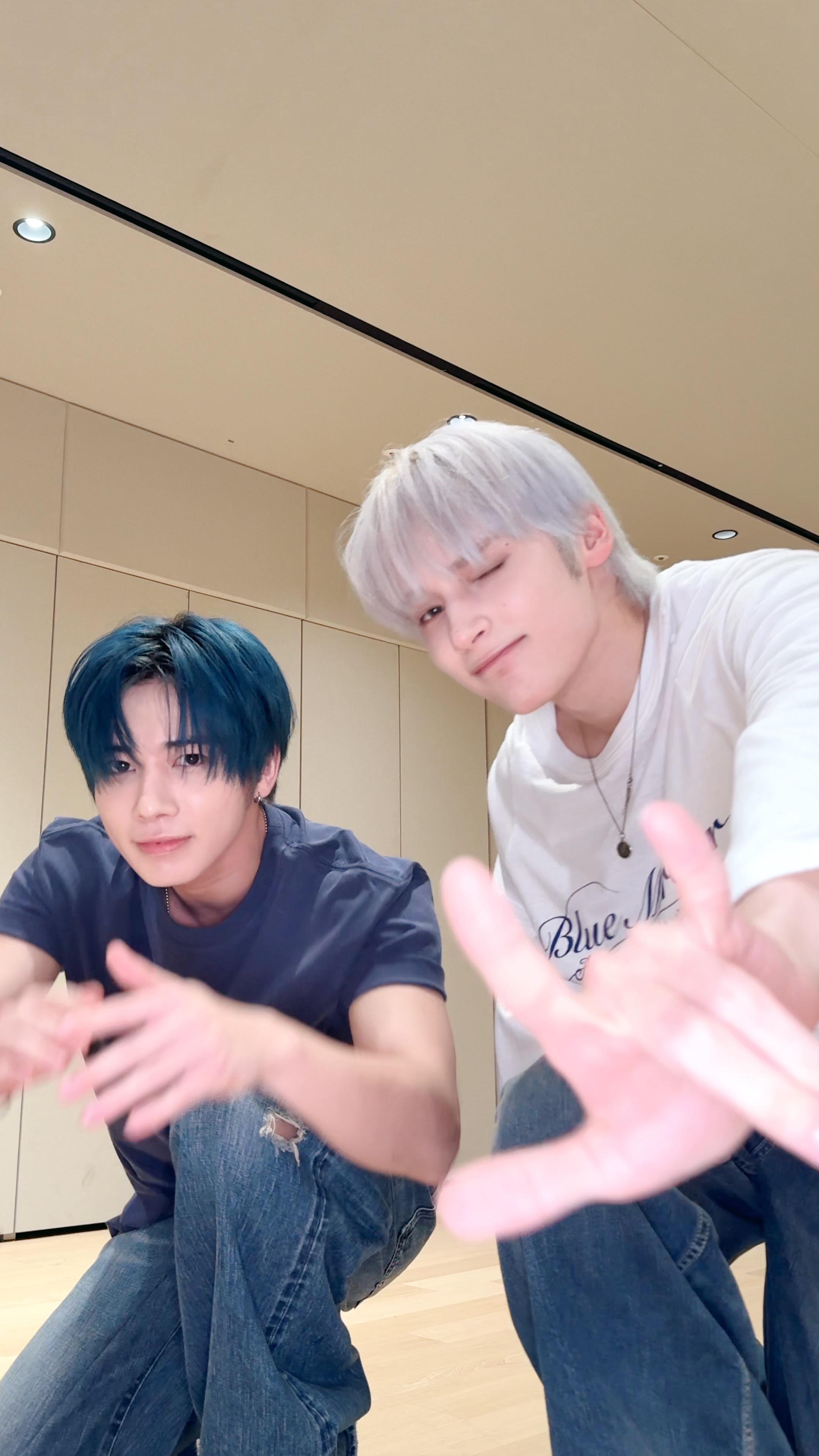 and we know ya like it 🎧

#투모로우바이투게더 #TOMORROW_X_TOGETHER #TXT
#TAEHYUN #HUENINGKAI