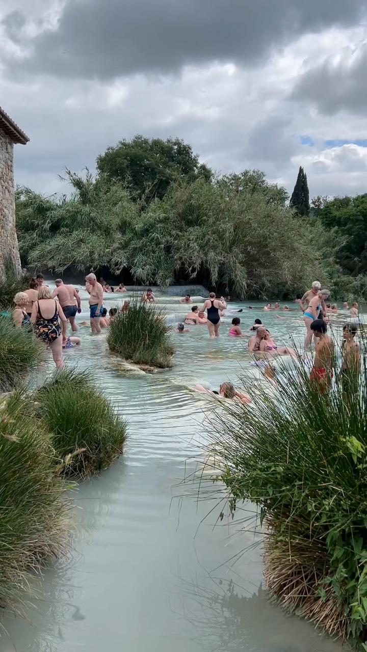 사진앨범 정리하다 누가 만든지 모르겠는 영상 발견🦦🙌🏻 내년 이탈리아행 뱅기표 끊어야겠꾸🇮🇹
