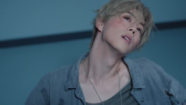 hold still 
MV TEASER #1

AUG 15 | 12AM ET
Pre-save link in bio.

#MarkTuan #holdstill