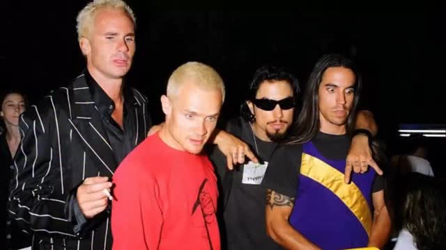 29 years ago today, Red Hot Chili Peppers released “Coffee Shop” as the fifth and final single from their sixth studio album, One Hot Minute.

Known for its gritty funk-rock energy and raw edge, the track captured the darker, heavier vibe of the Navarro era. What’s your favorite cut from One Hot Minute?

Coffee Shop - @chilipeppers 

#redhotchilipeppers #rhcpforever #rhcploudness #loudnessandnoise #loudness13