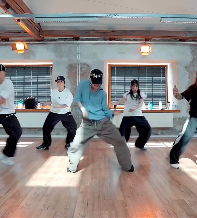 My special place in @rippledancecamp 🇪🇪💙

choreograph by me

Thank you so much love desu🥹💙
@josephstrawhat @alisatsitseronova @akanecchi_betty 

暑すぎて一年分の汗😂

#choreo #choreography #music #dance #dancevideo #fyp  #ダンス #댄스