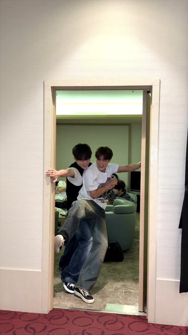 with #JISUNG CAM
#JENO #CHENLE #JISUNG
#NCTDREAM