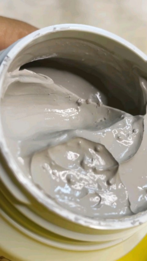 Deep Cleansing & Pore Care
The Super Volcanic Pore Clay Mask helps to deeply cleanse
pores by absorbing excess oil and impurities. It tightens and
refines pores, leaving your skin smooth and clear.
● Exfoliating Formula for Smooth Skin
● Suitable for All Skin Types
● Ideal for Weekly Use
#MaccaronArmy #MaccaronXInnisfreeVolcanicMask
#Maccaronies #Maccaron #MaccaronBeauty
#koreanbeauty #kbeauty #WayToYourTrueTaste
#FlavorCurator #BeingLikeM