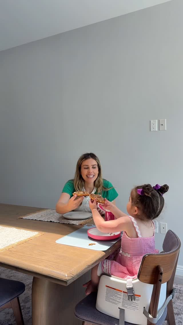 2-minute snack. 12 grams of protein.

@itsmesaramartinez knows that sometimes, the biggest wins are when your toddler actually eats the snack you made. So reach for something you know they’ll love.

Find Kodiak Frozen Power Waffles in the freezer aisle at your local grocery store.