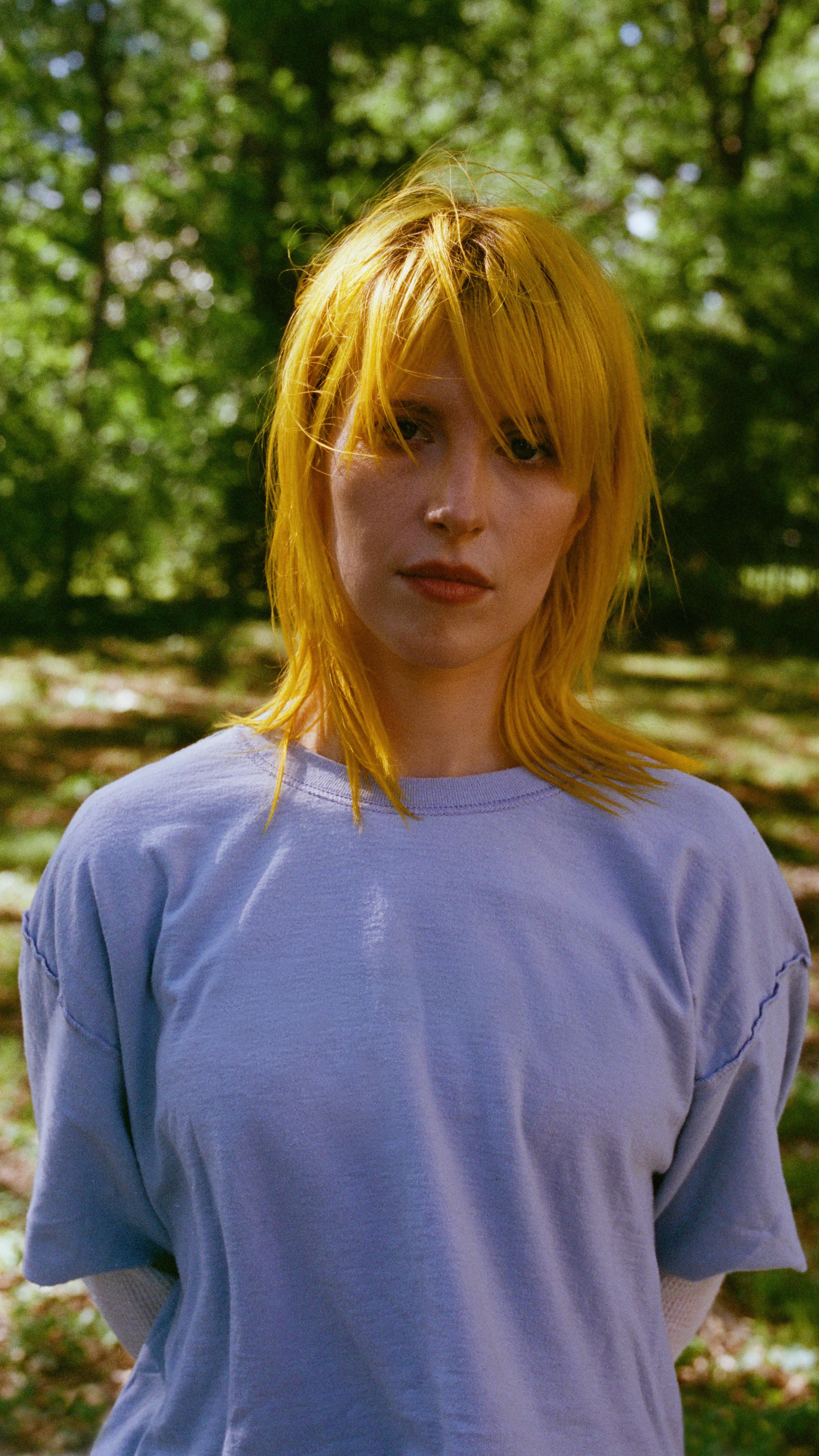 Hayley called into the show this morning to talk about her new project and releasing as an independent artist. Love everything you do @yelyahwilliams and this is no different. Catch the conversation on @applemusic x