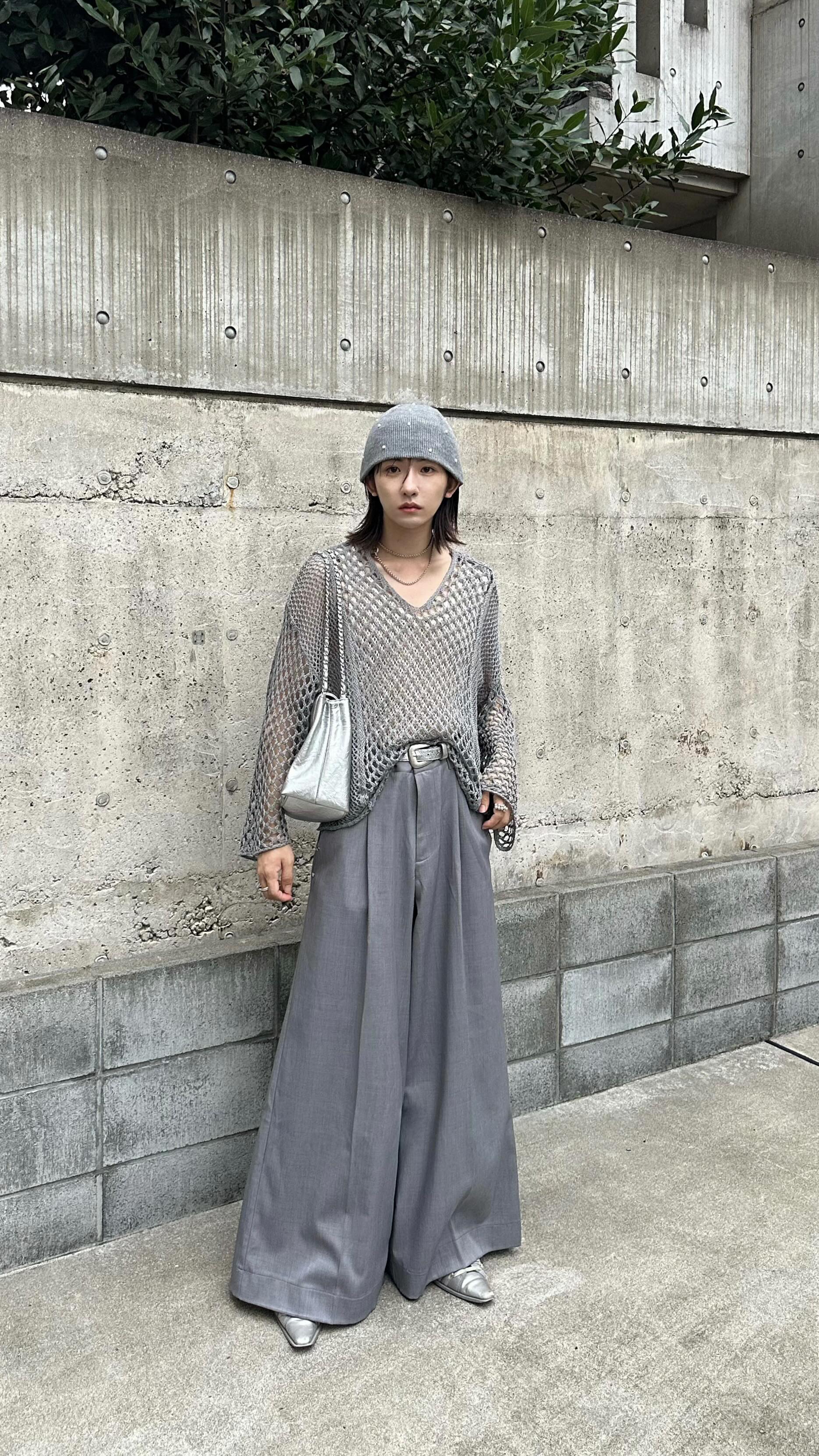 Today’s outfit 🩶
8/20(水)に @seyto_official からリリースする
Vネックメッシュニットとスタッズバギーパンツ◎
25ss最後のデリバリーになるので是非お楽しみに🤝🏻
#knit : @seyto_official Coming soon…
#tshirt : @seyto_official
#pants : @seyto_official Coming soon…
#bag : used
#shoes : @yelloshoes_official