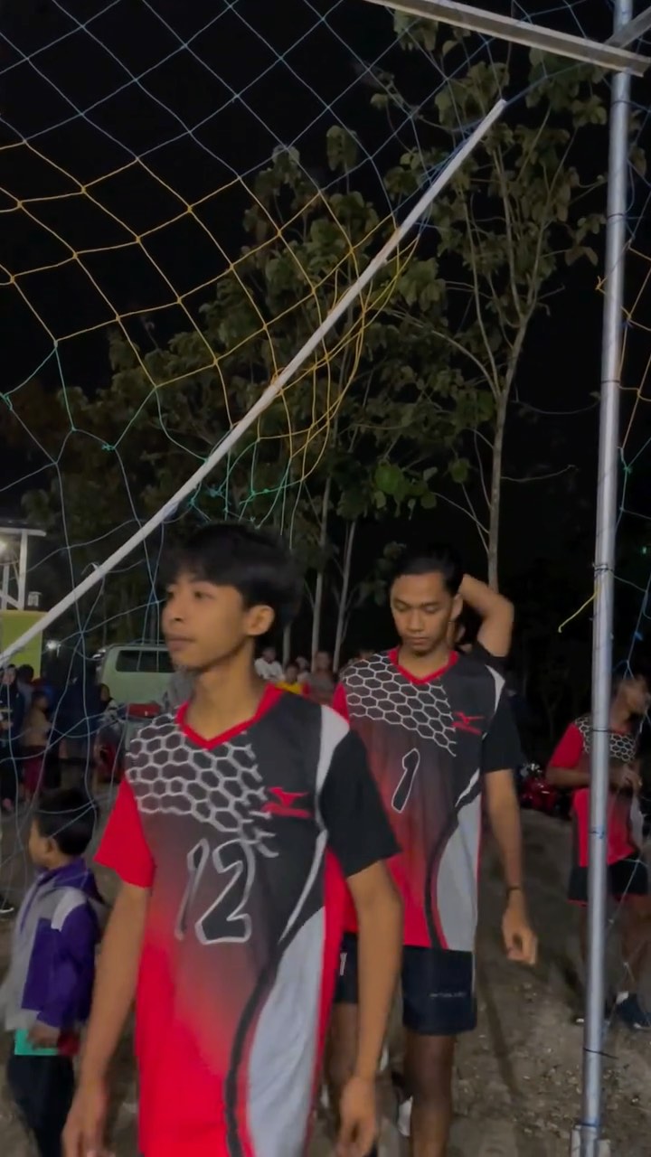 FINAL MATCH
Perebutan Juara III Turnamen Bola Voli Antar Dukuh Desa Pranggong
Tim Putri dimenangkan oleh Pranggong dan Tim Putra dimenangkan oleh Pervog Gemulung🥳