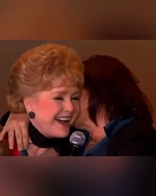 I’ve always loved this moment from Oprah’s final season when Debbie Reynolds and Carrie Fisher sang a medley of “You Made Me Love You” and “Happy Days Are Here Again.” 

Debbie and Carrie were the most endearing mother-daughter combo in the business. Both are dearly missed. ❤️

#debbiereynolds #carriefisher #oprah #youmademeloveyou #happydaysarehereagain #camp #campy #kitsch #kitschy