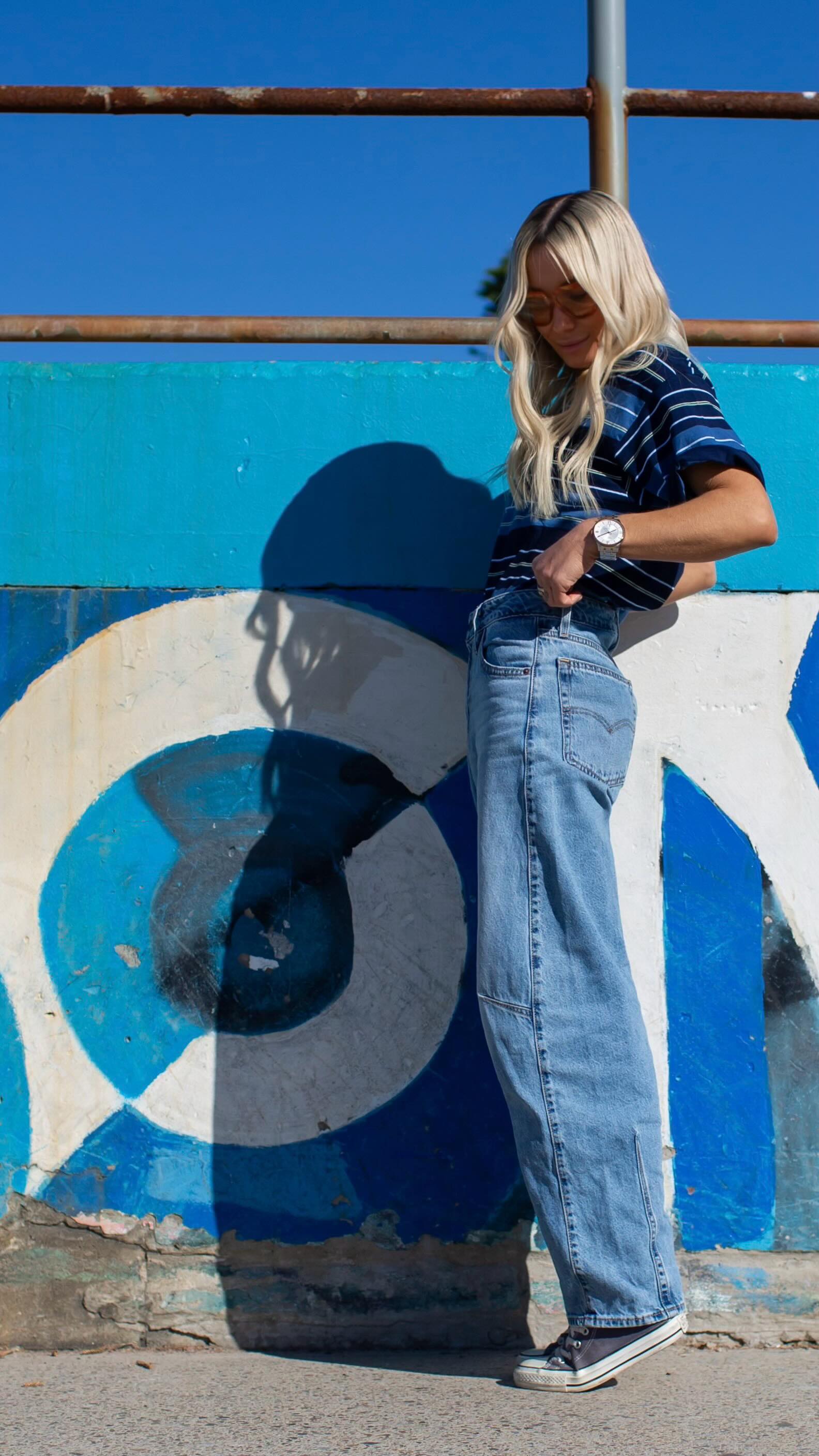 Falling in love? Risky. Falling for good denim? I’m gonna say it’s a safe bet 💙 The most consistent thing in my wardrobe (and life) since I could walk - @levis_anz. A true love story, just with better stitching 🫰🏼
Ad.