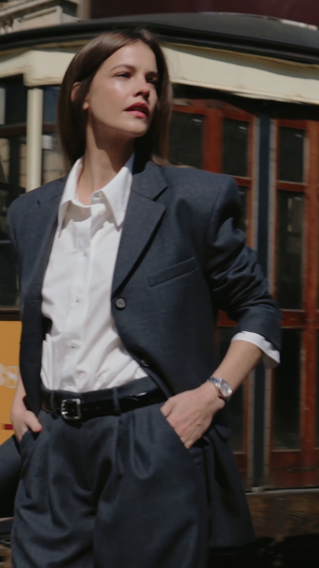 Spot on: LONGINES Ambassador of Elegance Barbara Palvin with the new CONQUEST.

#EleganceisanAttitude
#LonginesConquest
#Longines​