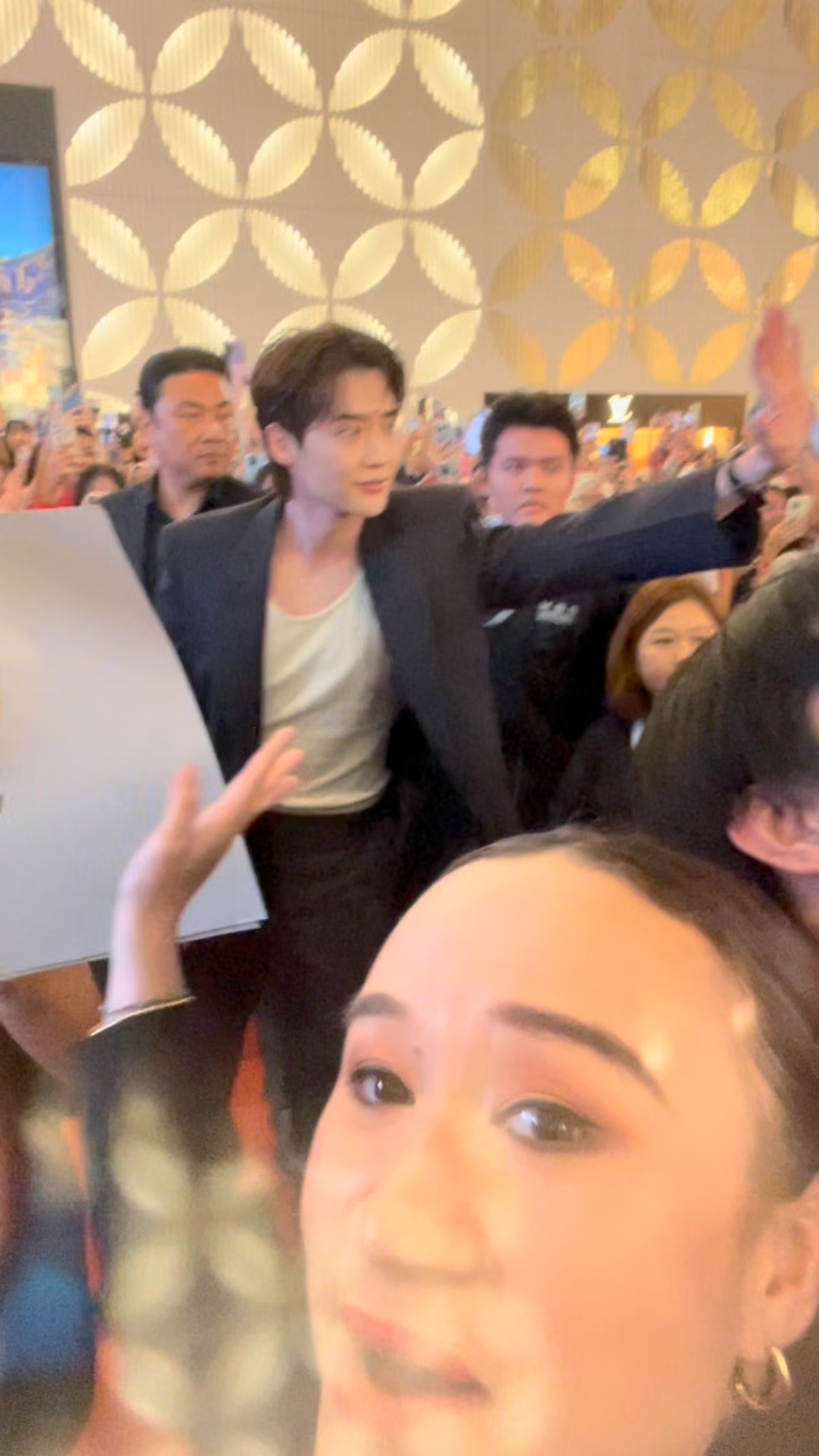 Got to meet my girl crush and IU’s boyfriend thanks to @AstroMalaysia and TVN! 💕🫰🏻

Many loyal Astro subscribers were lucky to get a chance to attend the event as well 🫶🏻

Looking forward to more in the future since Astro is Malaysians leading destination for K-Drama content as fans can enjoy a video tu of K-content on Astro and it’s streaming partners such as Disney+ Hotstar, HBO GO and Viu! ✨✨

Stream endless entertainment with Astro One - just Rm49.99/month and you can watch up to 4 devices, anytime , anywhere. 

#LawAndTheCity  #AstroKdrama #Astro #SemestinyaBoleh #AstroRewards