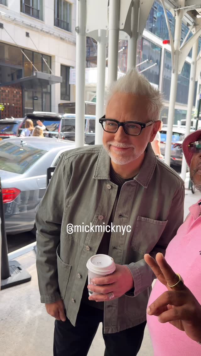 James Gunn, director of Superman and Guardians of the Galaxy, patiently signed autographs and took selfies with every person, hours before the Peacemaker Season 2 premiere. The new season drops August 21 on Max, rolling out weekly on Thursdays, picking up just one month after the events of Superman in the DC Universe 📸✨ @peacemaker @jamesgunn #JamesGunn #PatientOfSteel #Peacemaker #PeacemakerPremiere #FanLove #BTSNYC #DCUniverse