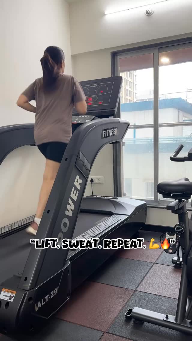 “Strong today, stronger tomorrow 💥🏋️♀️ #GrindAndShine #FitAndFearless #WorkoutMotivation #StrengthTraining #NoPainNoGain #SweatSession #GymGoals #FitInspo #PushYourLimits #DailyWorkout”