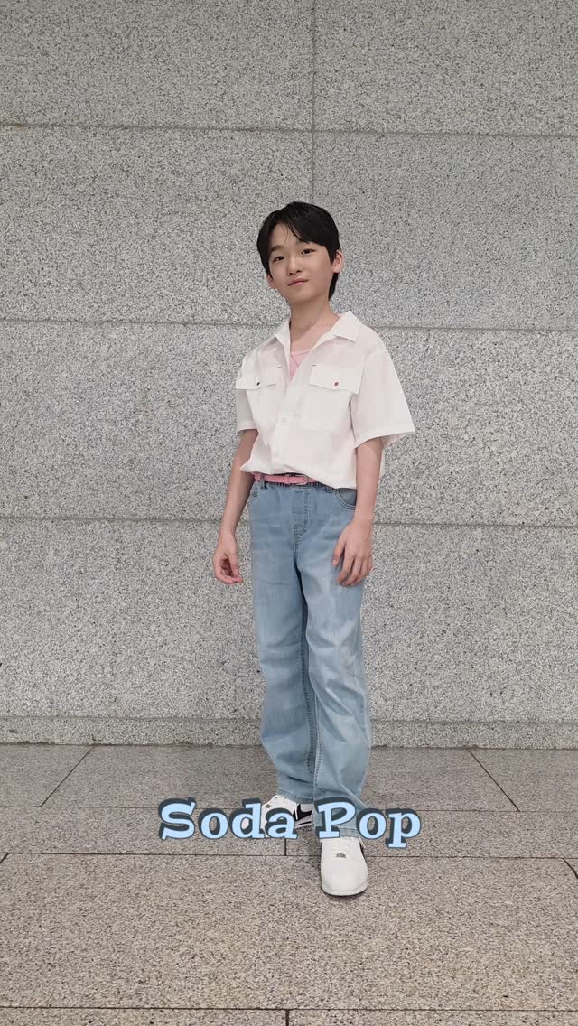 #사자보이즈 진우말고 초딩서우🧒🏻

Netflix #KPopDemonHunters 케데헌.
음악도 좋고, 춤도 잼있고,
한국을 묘사한 애니메이션 속 장면들이 흥미롭네요ㅎ

🧒🏻서우도 사자보이즈 #소다팝 🍭

#케데헌 #sodapop
#초등학생 #shinseowoo