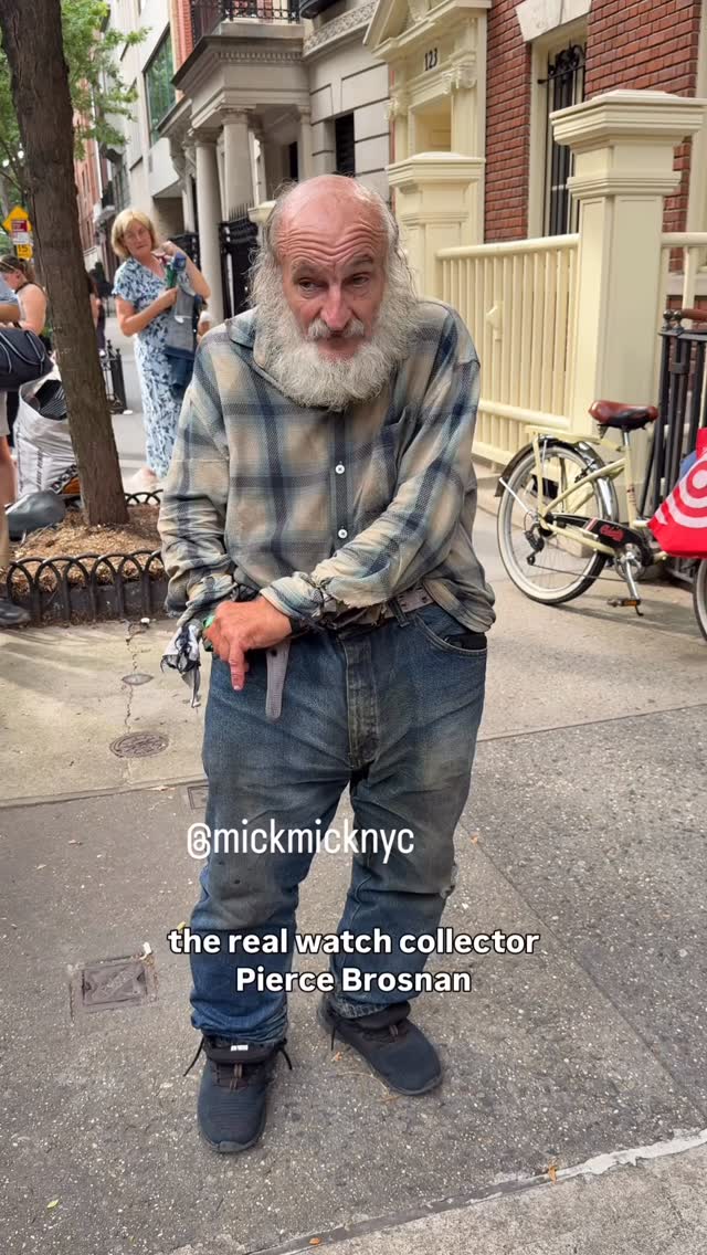 Remember the watch Radioman got from Pierce Brosnan? So today it’s made an appearance in the Devil set and… Radioman met Pierce & Helen a few hours later 😄 #PierceBrosnan #Radioman #JamesBond #007 #OnSetNYC #CelebritySighting #NYCFilming