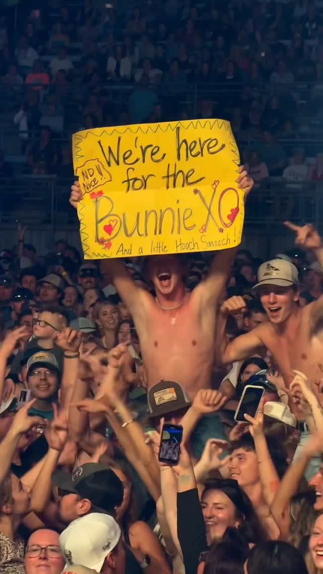 Look what you’re doin to these boys mama🤣🤣 @xomgitsbunnie