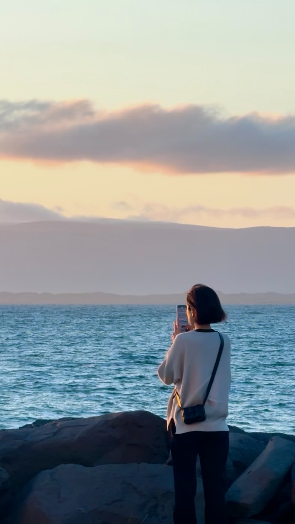 「住在冰島有什麼壞處嗎？」
⋯有啊，手機1TB儲存空間有點不夠用🫠
-
朋友們，有緣冰島見。
—冰島島民//移民冰島的香港女生，Tan
-
#iceland  #icelandtravel  #冰島  #iceland🇮🇸 #冰島深度之旅