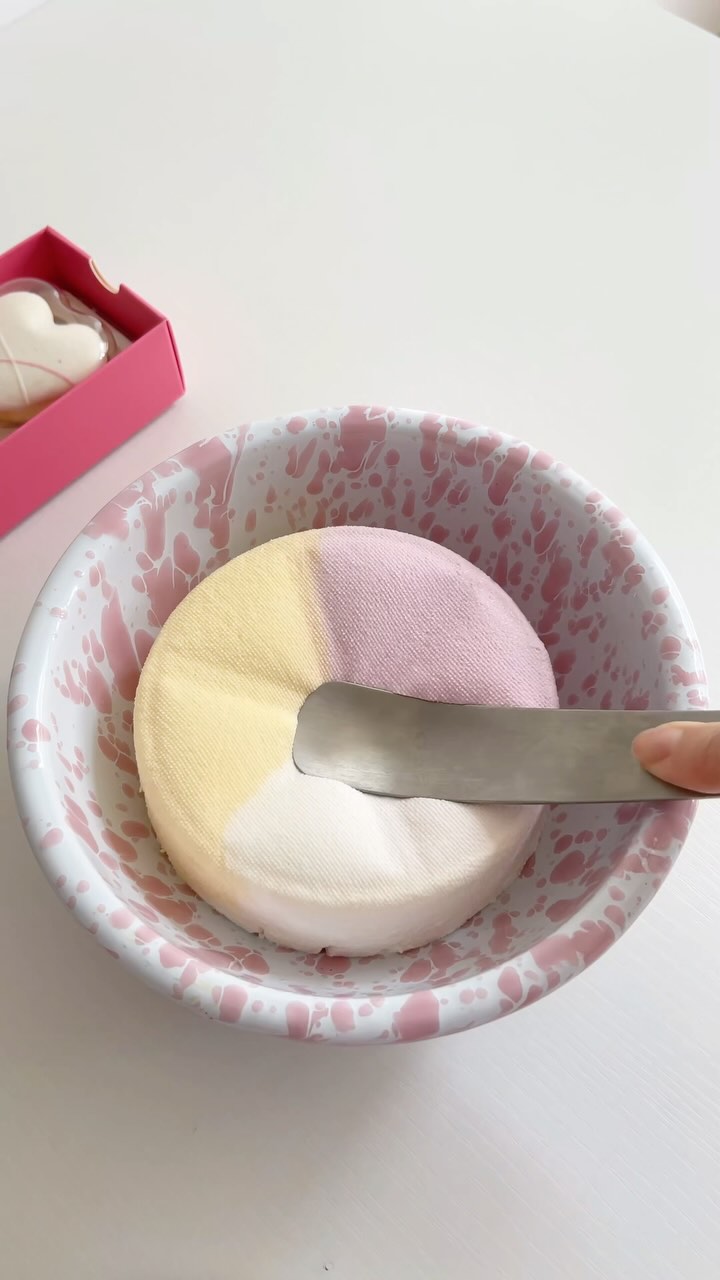 Make yogurt bowl with me #asmr #food #yogurt #healthyfood #breakfast #satisfying #lifestyle