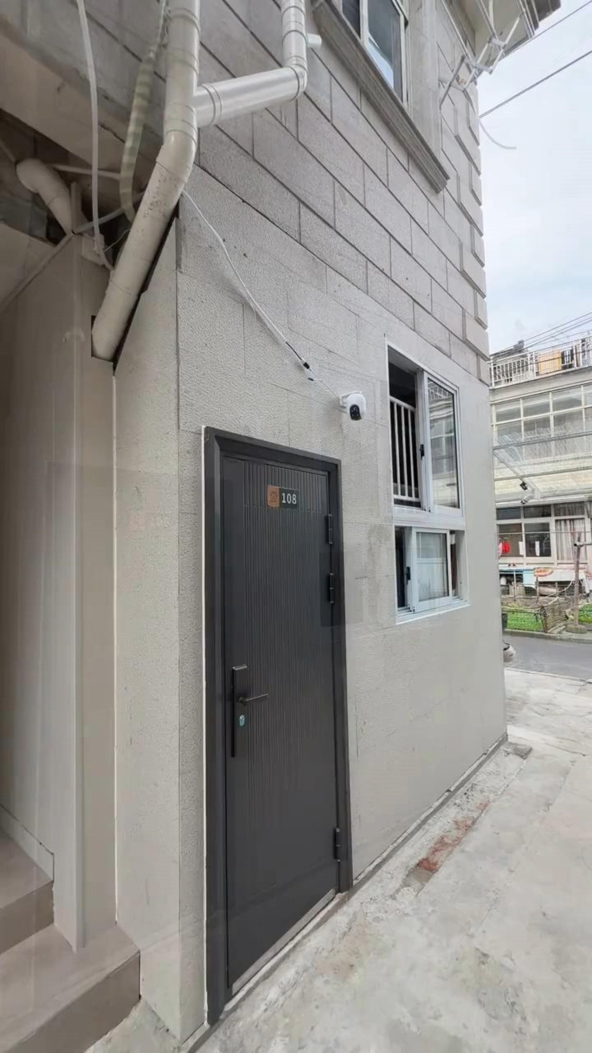 A 5 sqm micro-apartment in Shanghai, this is unbelievably refined!#TinySpace #CityLife #compactliving