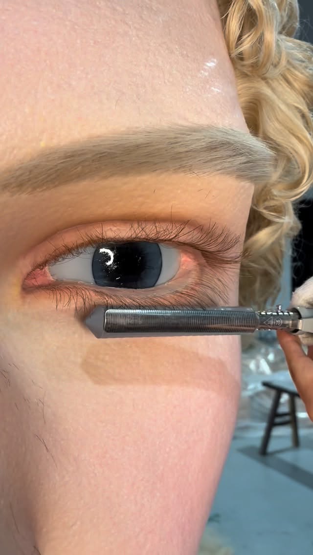 Omg. So pretty giant silicone man#handsome #handmade #waxfigure #sculpture #art #realistic #realisticsculpture #robot #giant #giant sculpture #robot #sculpting #artist #portrait #silicone #wax #artinstallation #shop