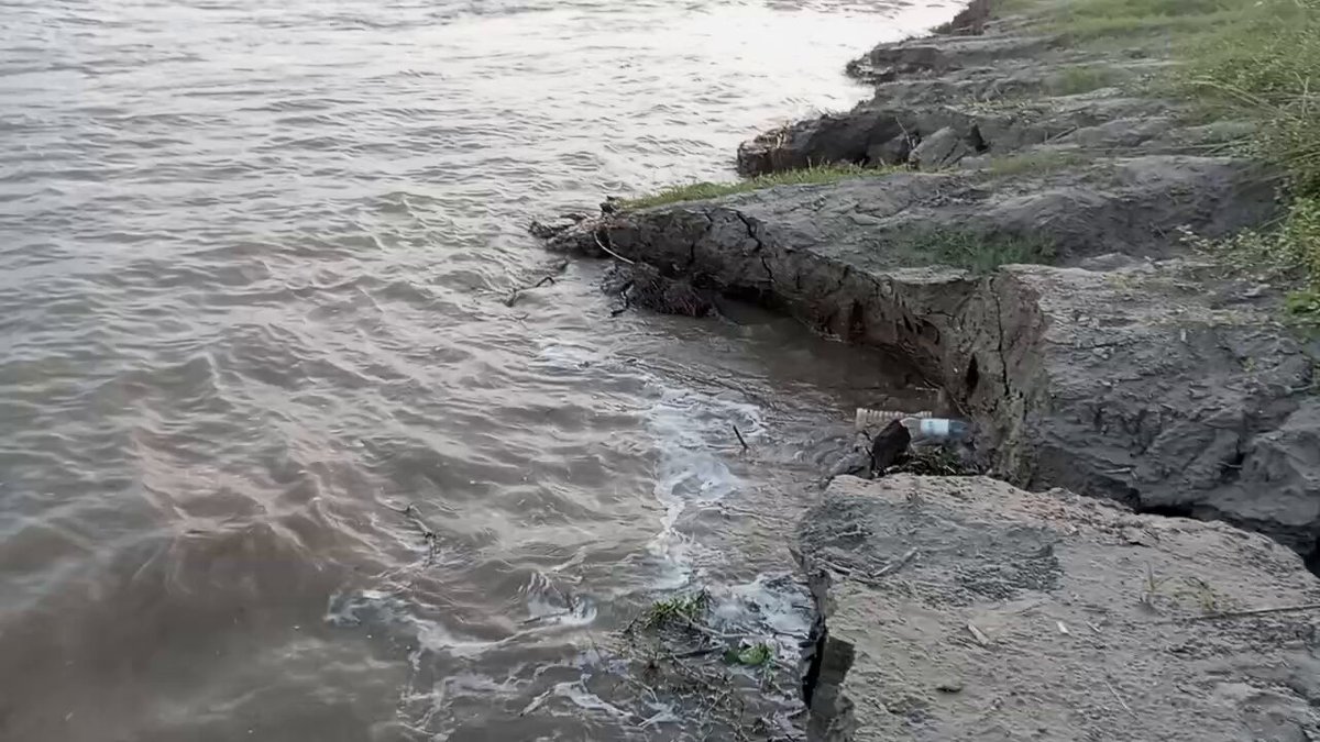 পদ্মা নদীর তীরে। 
#ইয়ালামস্টোর #trending #viral #reels #videos #funny https://t.co/pLBUzkdjer